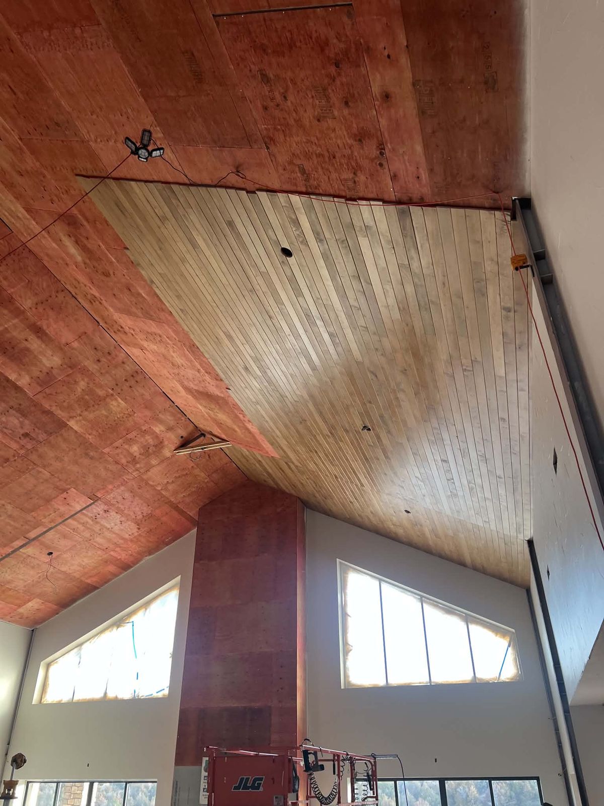 Ceiling planks, first rows